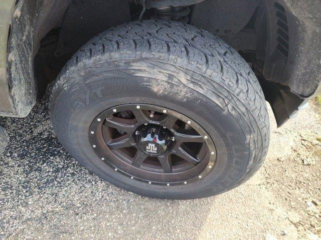 Photo of 2018 Magnetic Gray Metallic Toyota Tacoma