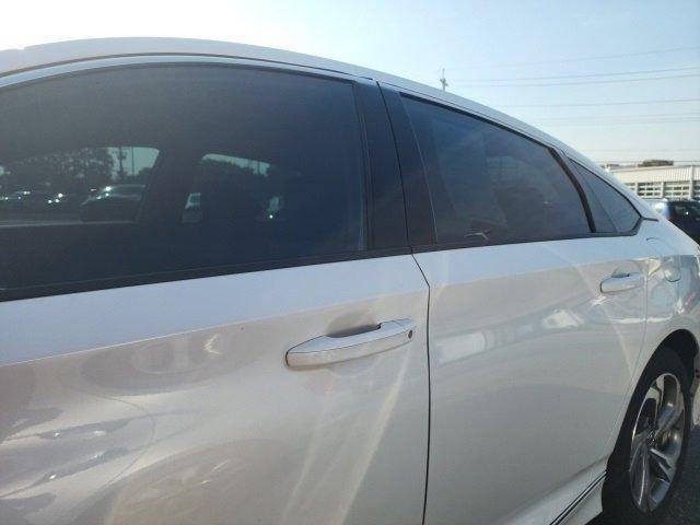 Photo of 2020 Platinum White Pearl Honda Accord