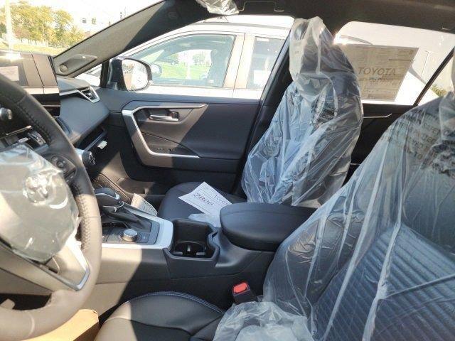 Photo of 2025 Magnetic Gray Metallic Toyota RAV4 Hybrid