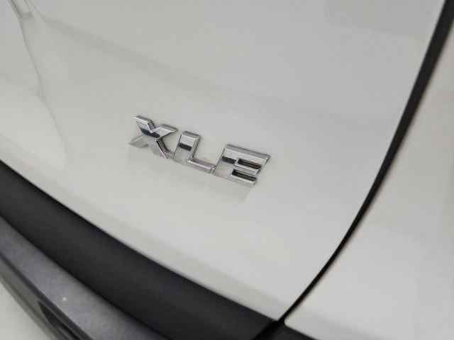 Photo of 2021 Blizzard Pearl Toyota RAV4