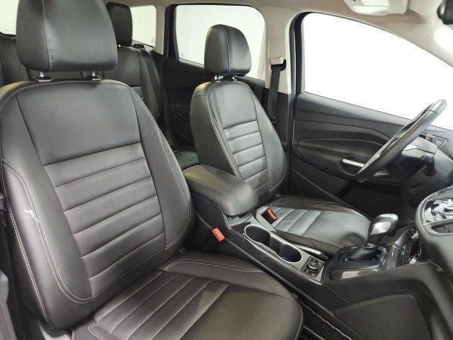 Photo of 2016 Ingot Silver Ford Escape
