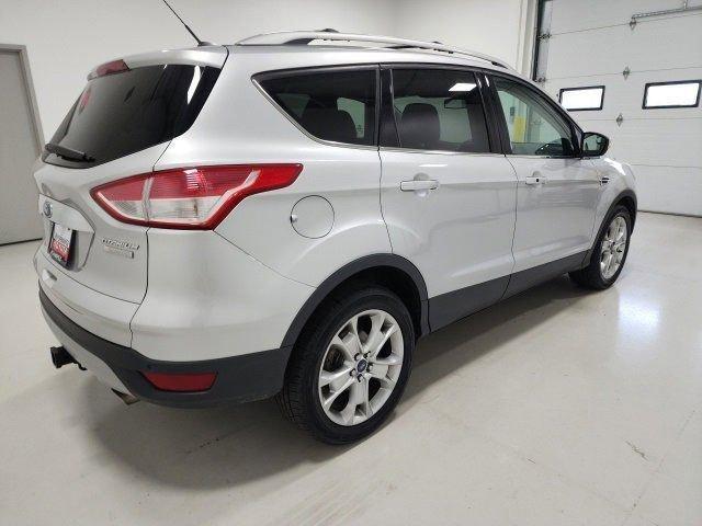 Photo of 2016 Ingot Silver Ford Escape