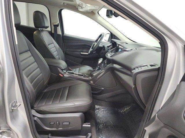 Photo of 2016 Ingot Silver Ford Escape
