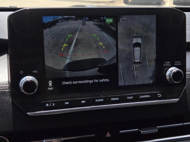 Photo of 2022 Blue Mitsubishi Outlander