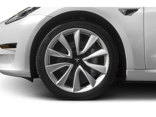 Photo of 2019 Gray Tesla Model 3
