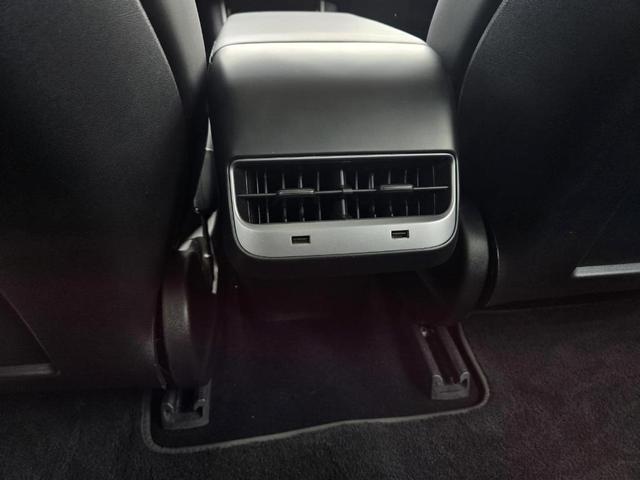 Photo of 2019 Gray Tesla Model 3