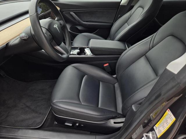 Photo of 2019 Gray Tesla Model 3