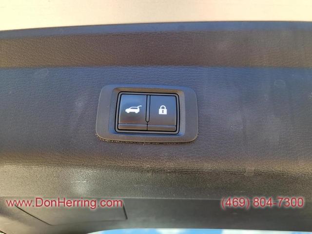 Photo of 2022 Silver Mitsubishi Outlander