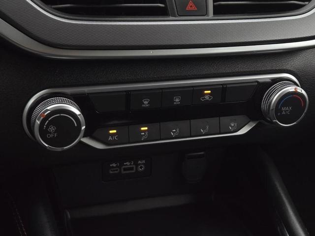 Photo of 2023 Glacier White Nissan Altima