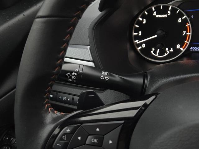 Photo of 2023 Glacier White Nissan Altima