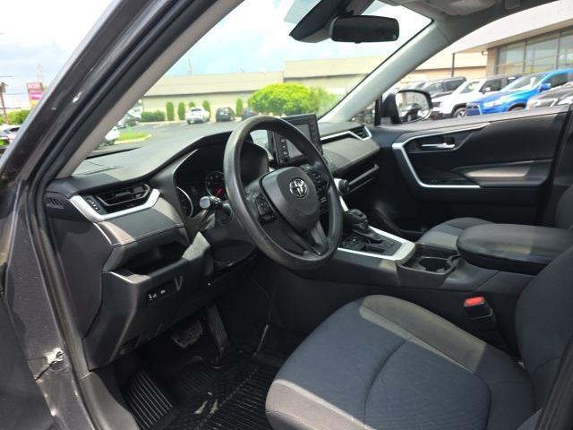 Photo of 2019 Gray Toyota RAV4