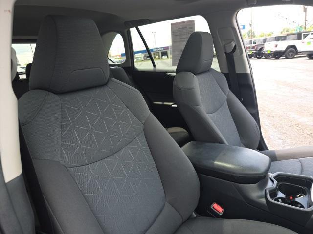 Photo of 2019 Gray Toyota RAV4