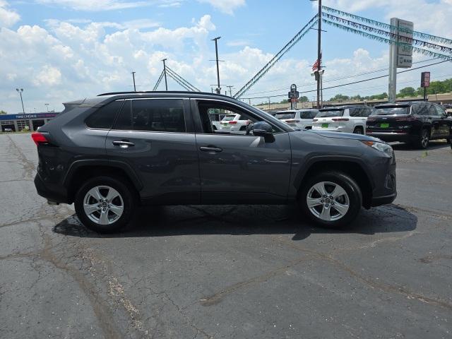 Photo of 2019 Gray Toyota RAV4