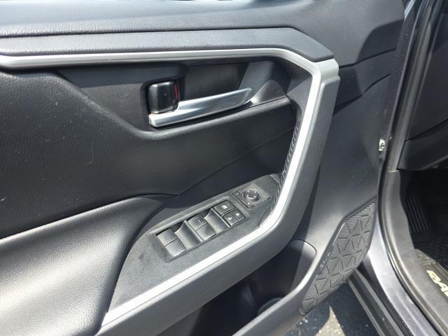 Photo of 2019 Gray Toyota RAV4
