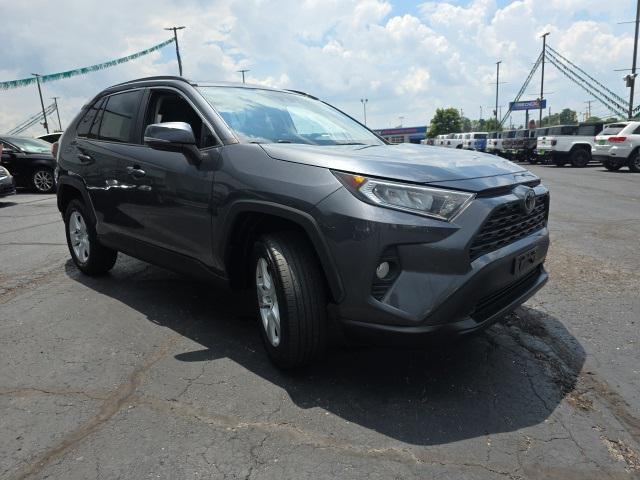 Photo of 2019 Gray Toyota RAV4