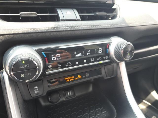Photo of 2019 Gray Toyota RAV4