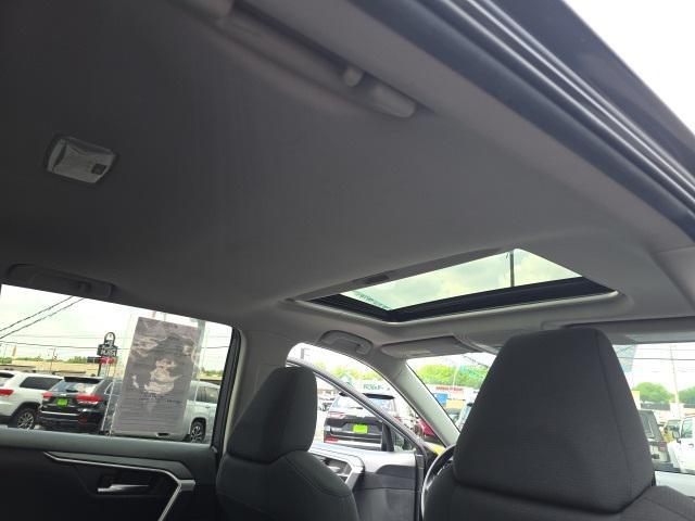 Photo of 2019 Gray Toyota RAV4