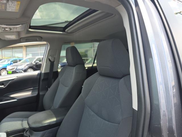 Photo of 2019 Gray Toyota RAV4