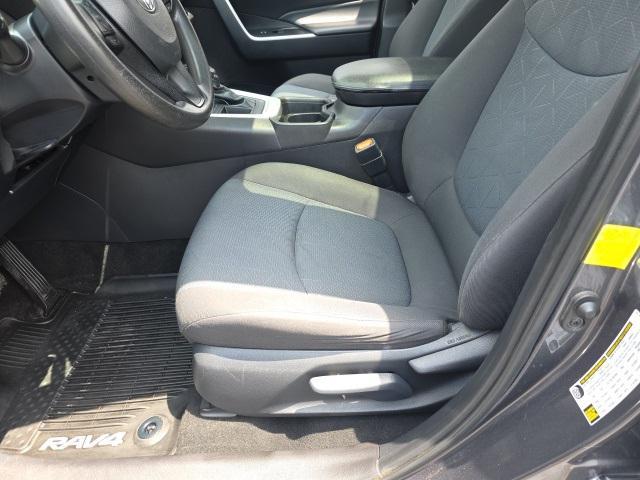 Photo of 2019 Gray Toyota RAV4