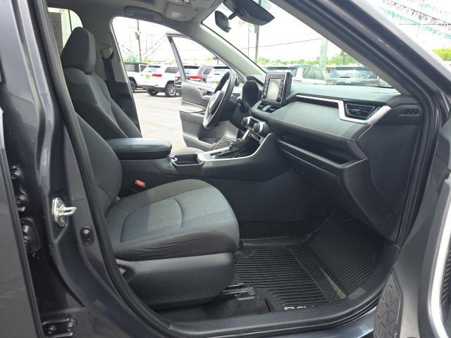 Photo of 2019 Gray Toyota RAV4