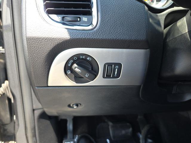 Photo of 2011 Dark Charcoal Pearlcoat Dodge Durango