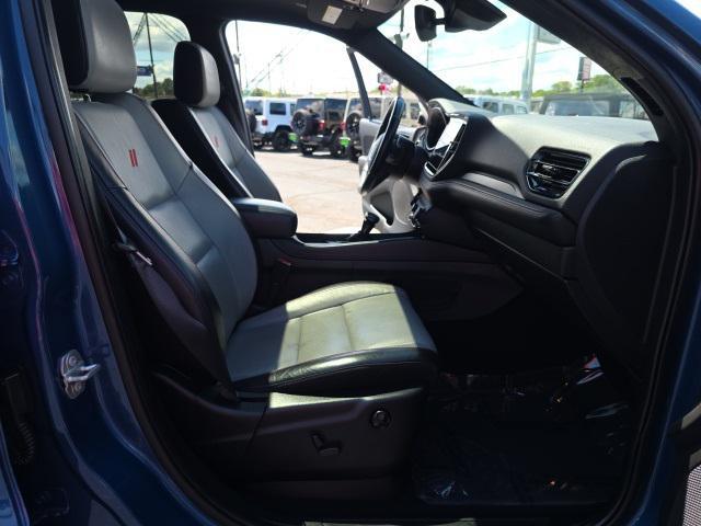 Photo of 2024 Frostbite Pearlcoat Dodge Durango