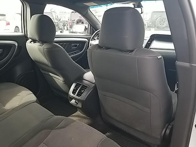 Photo of 2018 Ingot Silver Ford Taurus