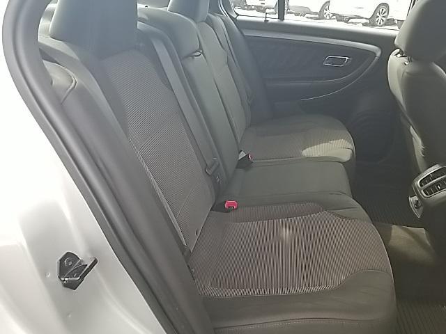 Photo of 2018 Ingot Silver Ford Taurus