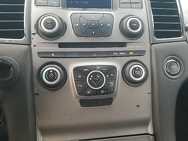 Photo of 2018 Ingot Silver Ford Taurus