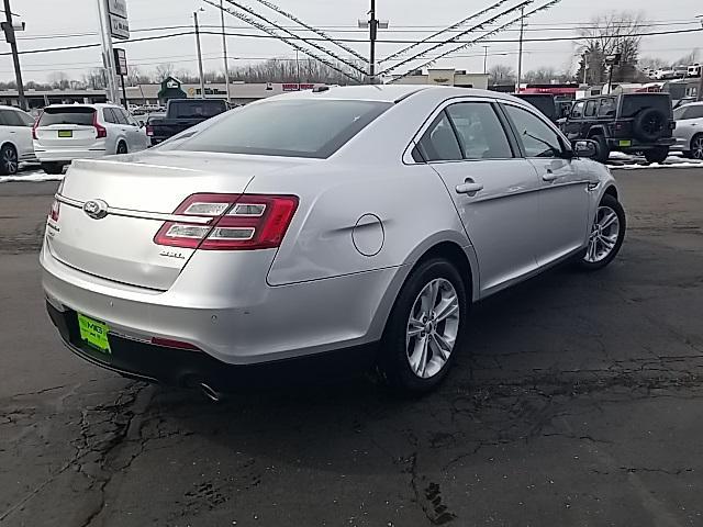 Photo of 2018 Ingot Silver Ford Taurus