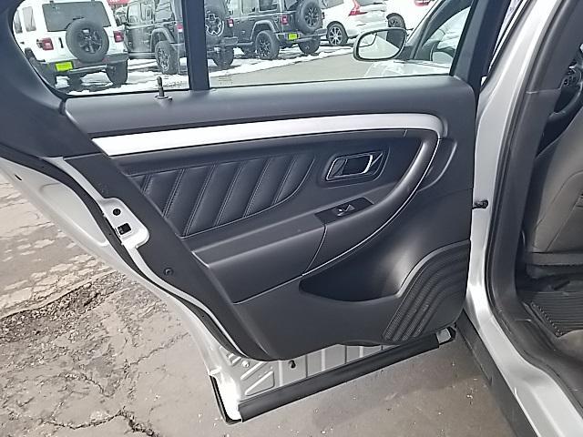 Photo of 2018 Ingot Silver Ford Taurus