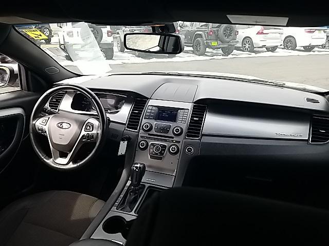 Photo of 2018 Ingot Silver Ford Taurus