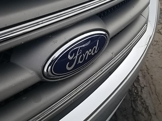 Photo of 2018 Ingot Silver Ford Taurus