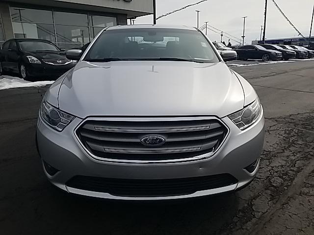 Photo of 2018 Ingot Silver Ford Taurus