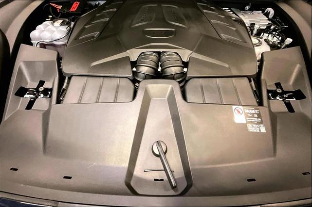 Photo of 2025 Blue Porsche Cayenne