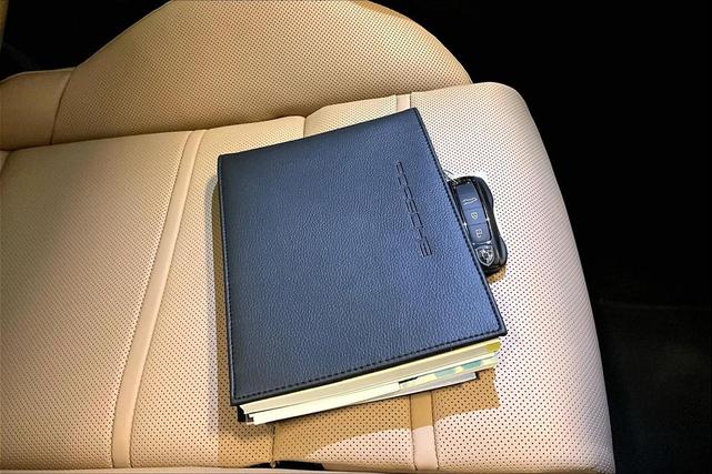 Photo of 2025 Blue Porsche Cayenne