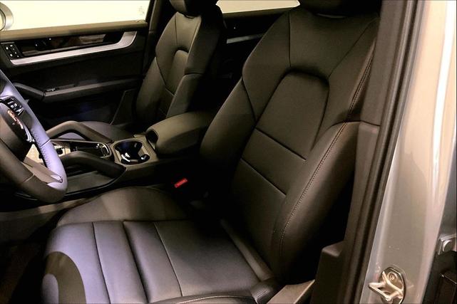 Photo of 2025 Dolomite Porsche Cayenne