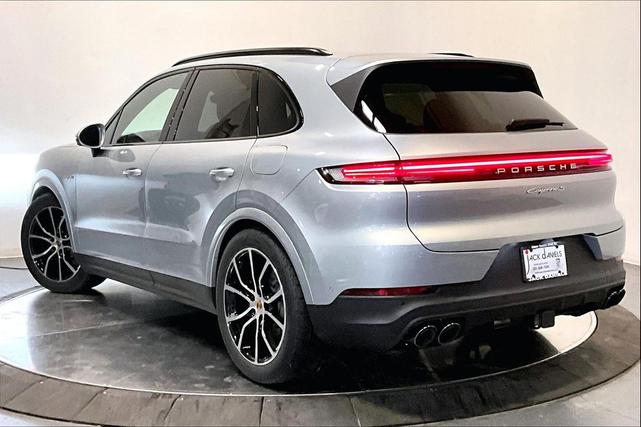 Photo of 2025 Dolomite Porsche Cayenne