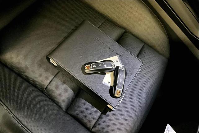 Photo of 2025 Dolomite Porsche Cayenne