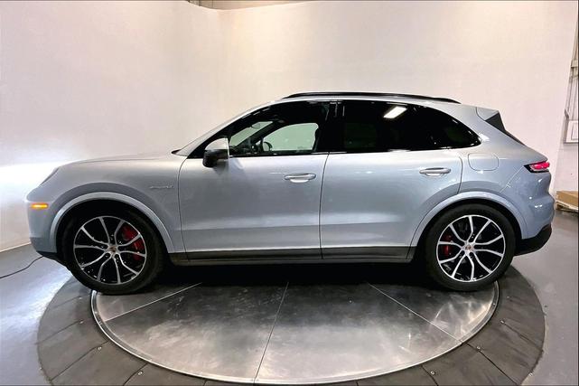 Photo of 2025 Dolomite Porsche Cayenne