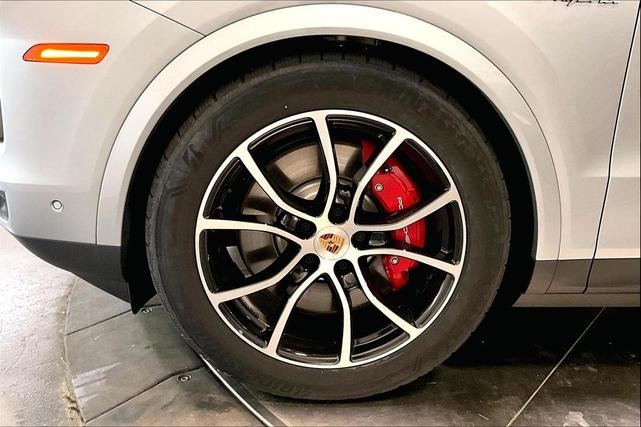 Photo of 2025 Dolomite Porsche Cayenne
