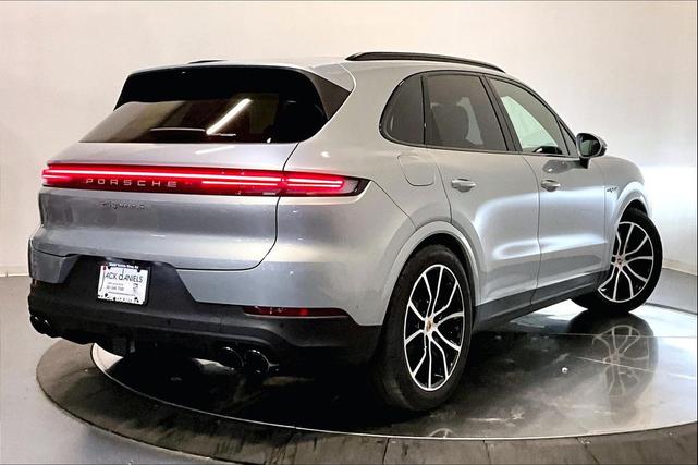Photo of 2025 Dolomite Porsche Cayenne