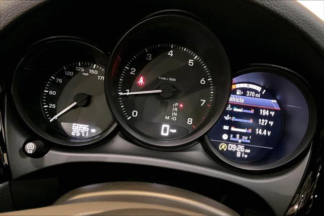 Photo of 2025 Papaya Metallic Porsche Macan