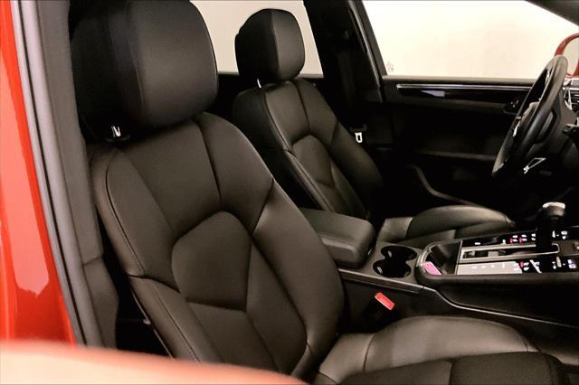 Photo of 2025 Papaya Metallic Porsche Macan