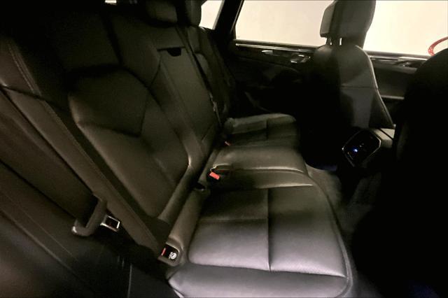 Photo of 2025 Papaya Metallic Porsche Macan