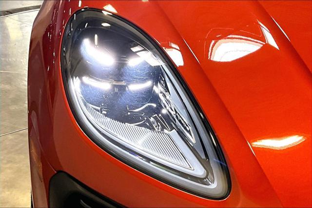 Photo of 2025 Papaya Metallic Porsche Macan