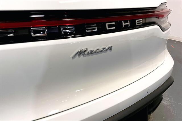 Photo of 2025 White Porsche Macan