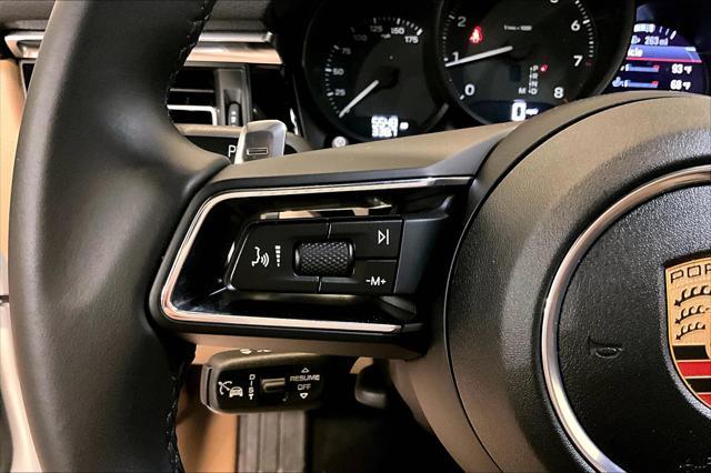 Photo of 2025 White Porsche Macan