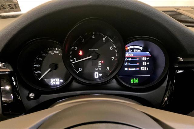 Photo of 2025 Dolomite Silver Metallic Porsche Macan