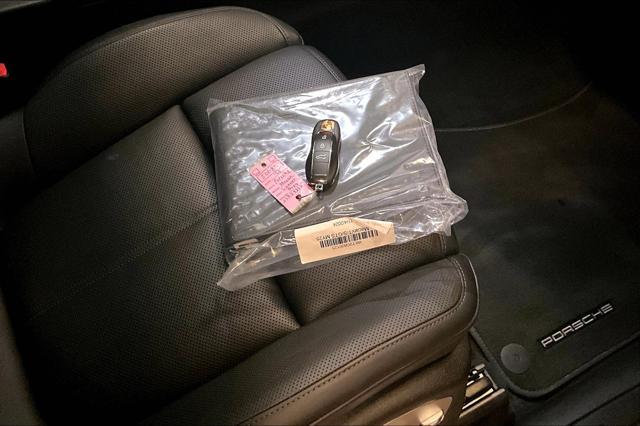 Photo of 2025 Dolomite Silver Metallic Porsche Macan